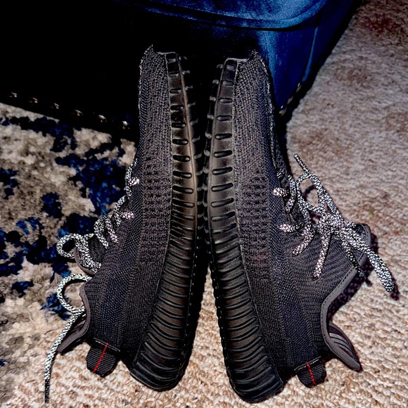 Adidas Yeezy Boost 350 non reflective black shoes - Picture 9 of 13